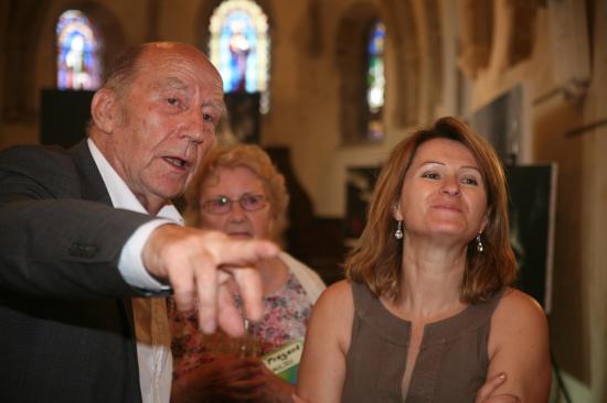 1 anne catherine loisier senateur maire accueille l artiste peintre verena von lichtenberg en bourgogne saulieu a l eglise st saturnin une exposition d art