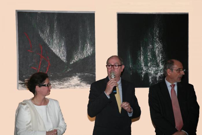 1 l artiste peintre verena von lichtenberg avec m salmon maire de crugny m pinon conseille general de la marne et m hannotin maire de jonchery