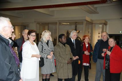 11 exposition d art de romorentin verena von lichtenberg artiste peintre he le ne le de an adjointe au maire a la culture goze artiste mr le maire jeanny lorgeoux franc oise icard