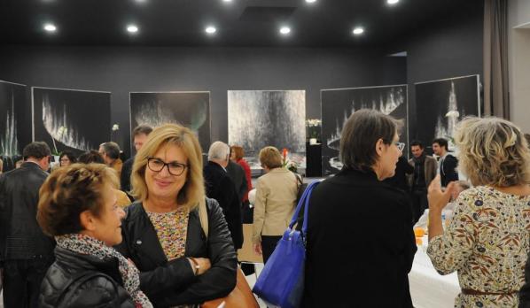 18d les expositions d art de l artiste peintre verena von lichtenberg de paris elle est en champagne reims tinqueux avec les musees d art et galeries modernes