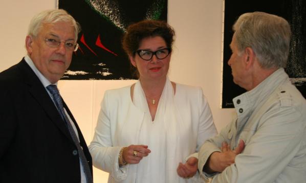 229 jean pierre pluyaud vice president de la casqy verenan von lichtenberg artiste peintre et jean pierre fougeray elus de saulieu a la galerie d art du musee francois pompon