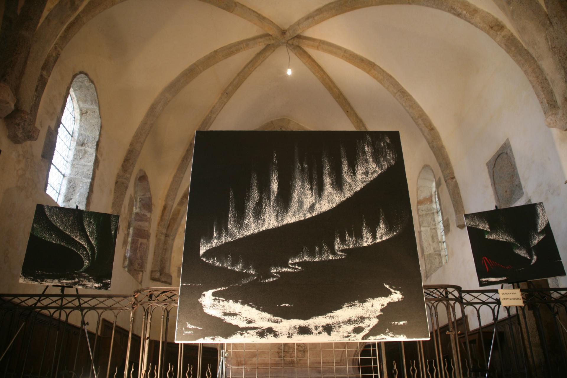 Saulieu eine ausstellung der malerin verena von lichtenberg ihre bilder und gemalde sind in saulieu in der kirche st saturnin in saulieu